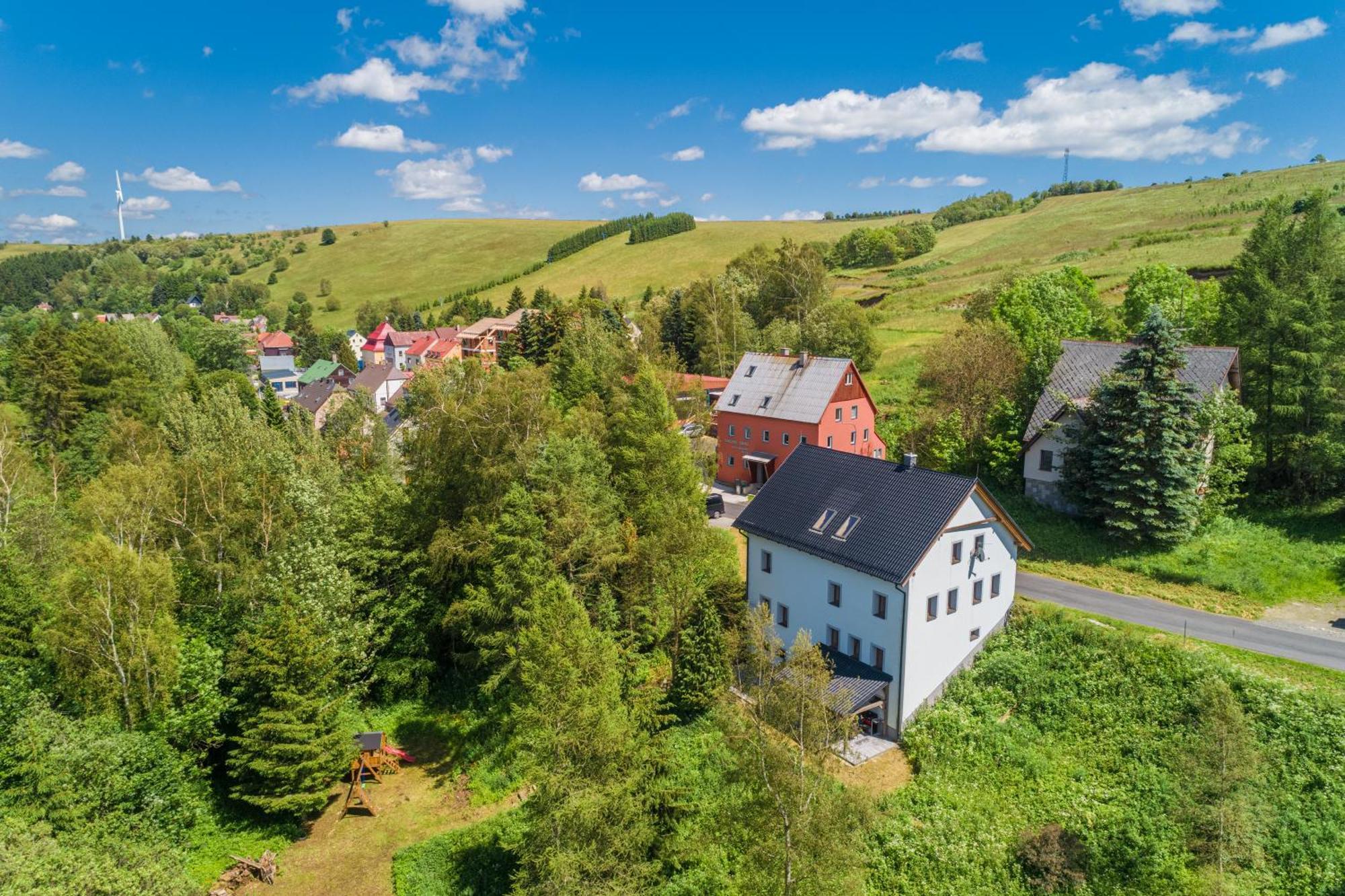 Klinovec 129 Apartment Loučná pod Klínovcem Exterior foto
